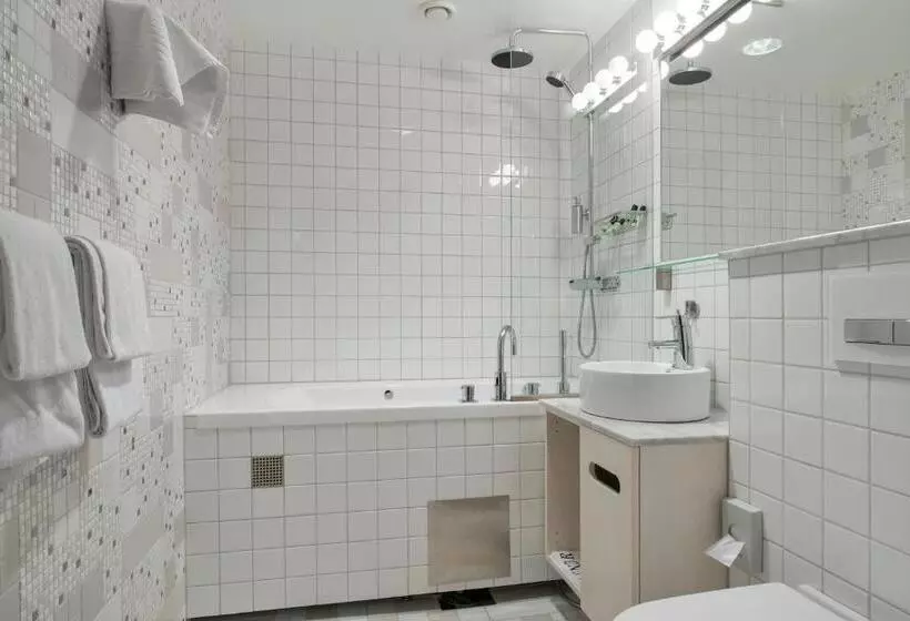 キングサイズベッドのスイートルーム, Best Western Hotel Akersberga
