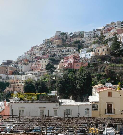 수피리어 룸 도시 전망, Bougainville