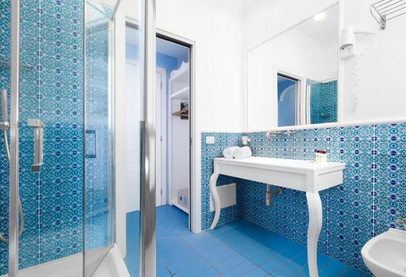 스탠다드 룸, Bougainville