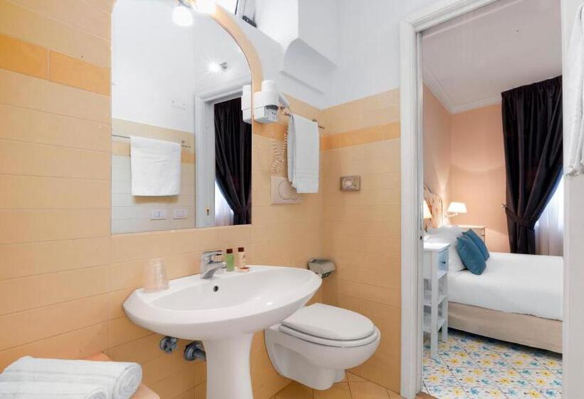 베이직 룸 더블 침대, Bougainville