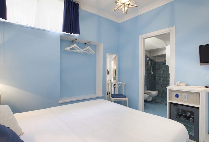 이코노미 룸, Bougainville