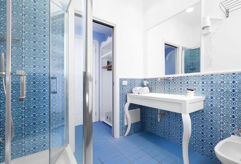 스탠다드 룸, Bougainville