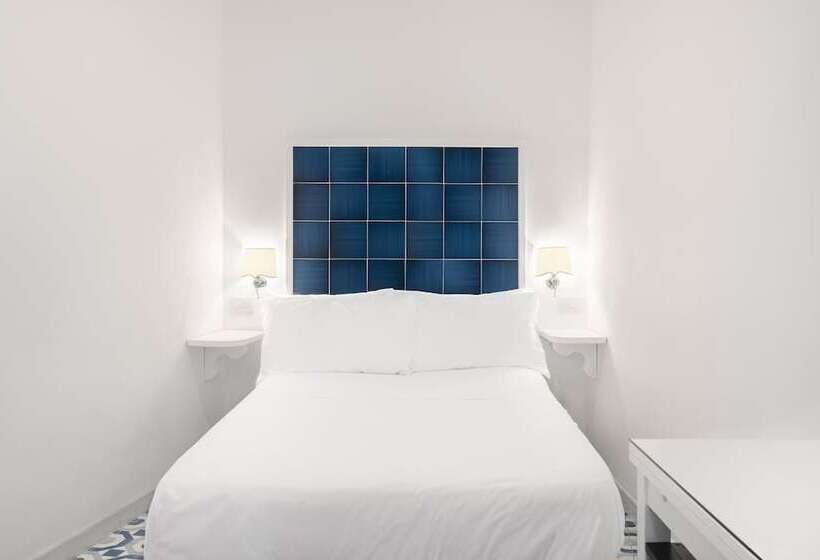 이코노미 룸, Bougainville