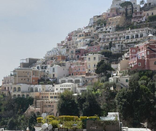 수피리어 룸 도시 전망, Bougainville