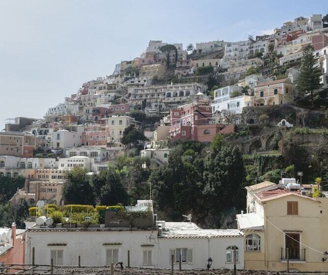 수피리어 룸 도시 전망, Bougainville