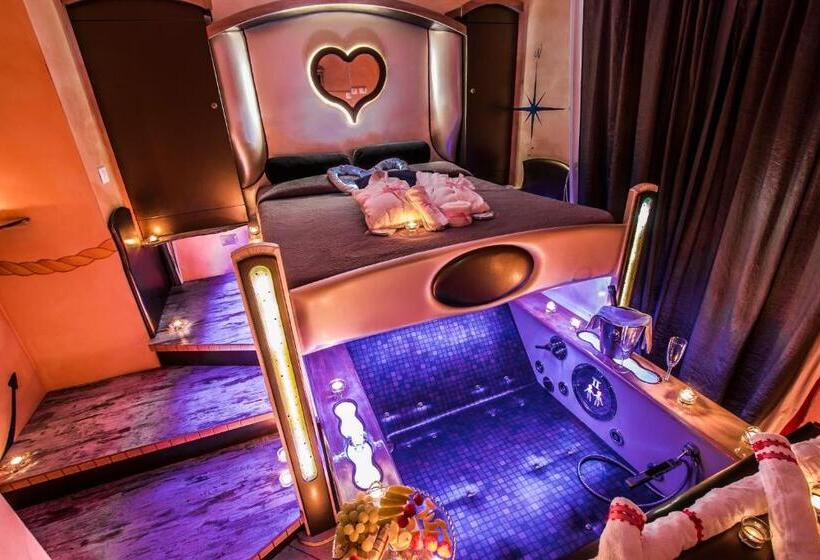 سوئیت با وان آب گرم, Butterfly