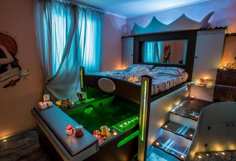 سوئیت با وان آب گرم, Butterfly