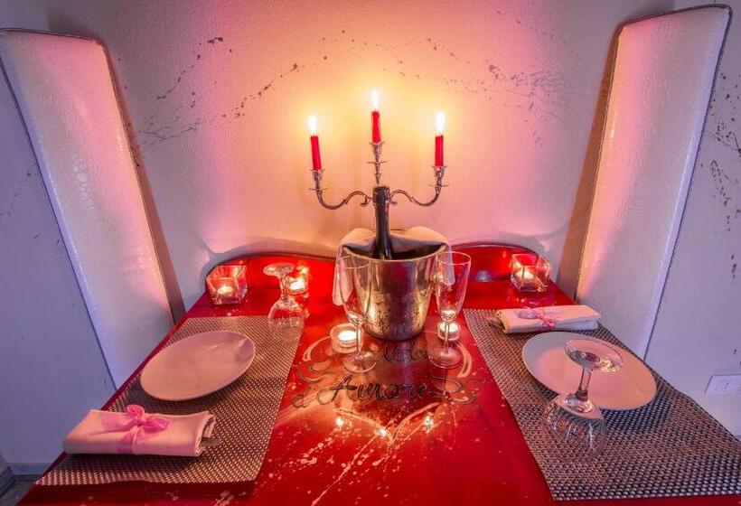 سوئیت با وان آب گرم, Butterfly