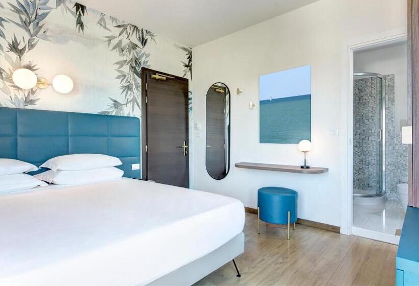 اتاق استاندارد, Byron Bellavista