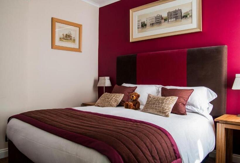 スタンダードルーム, Clarence Court