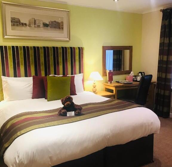 スタンダードルーム, Clarence Court