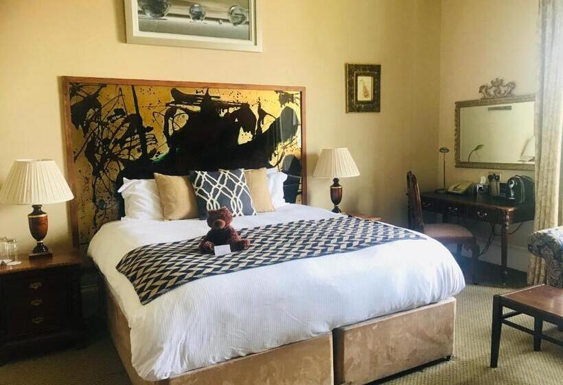 Номер Executive, Clarence Court