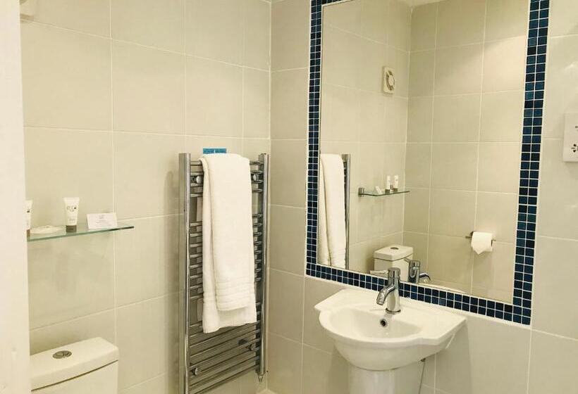 スタンダードシングルルーム, Clarence Court