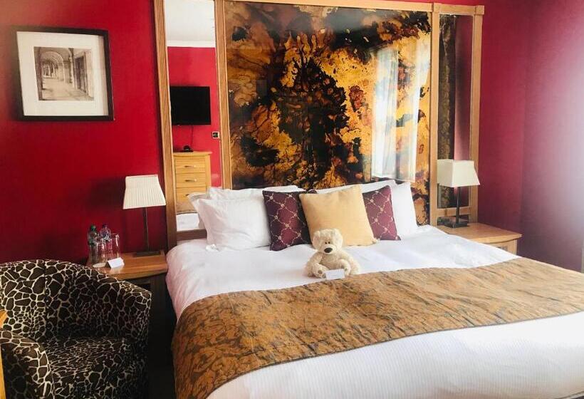 デラックスルーム, Clarence Court