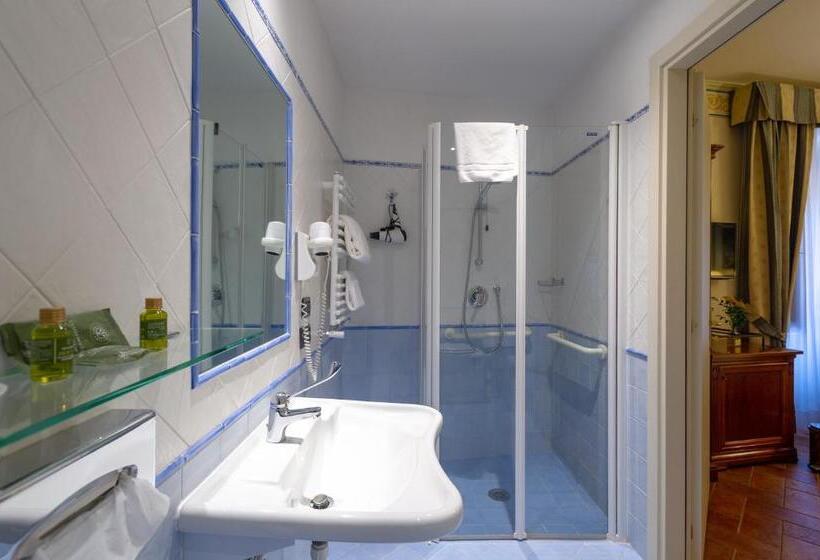 اتاق استاندارد یک نفره, Davanzati