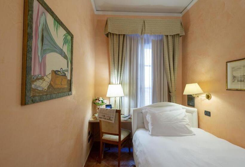 اتاق استاندارد یک نفره, Davanzati