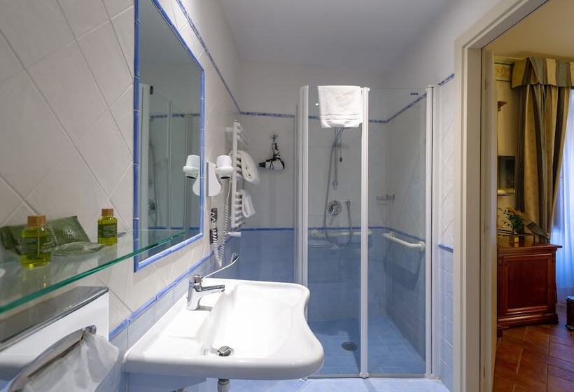 اتاق استاندارد یک نفره, Davanzati