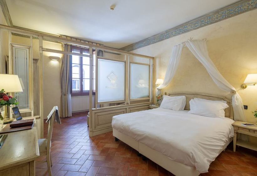 اتاق سوپریور چهار تخته, Davanzati