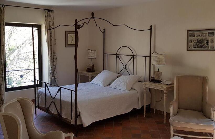 小型套房, Du Poète