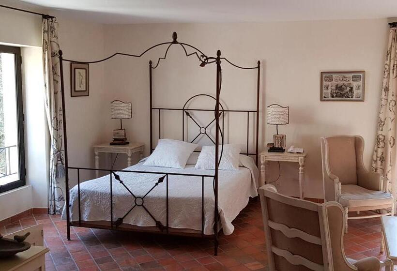 小型套房, Du Poète