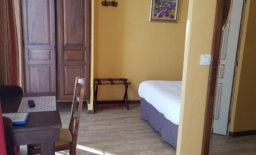 Номер Комфорт, L Hôtel Du Terreau Logis De France