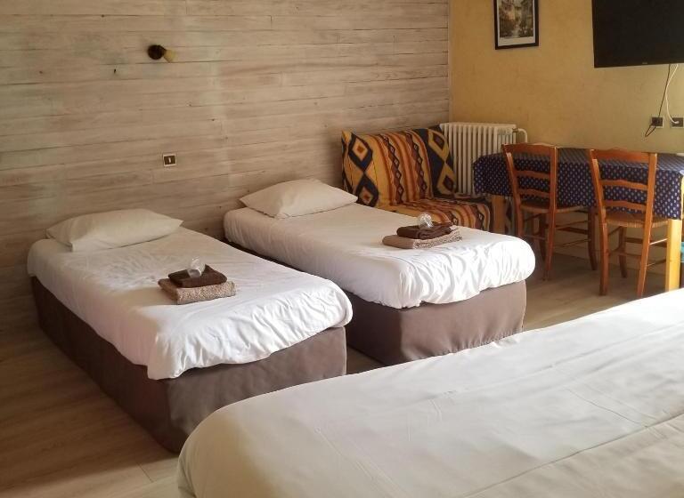 غرفة عائلية, L Hôtel Du Terreau Logis De France