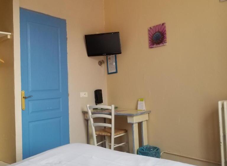 Номер Economy, L Hôtel Du Terreau Logis De France