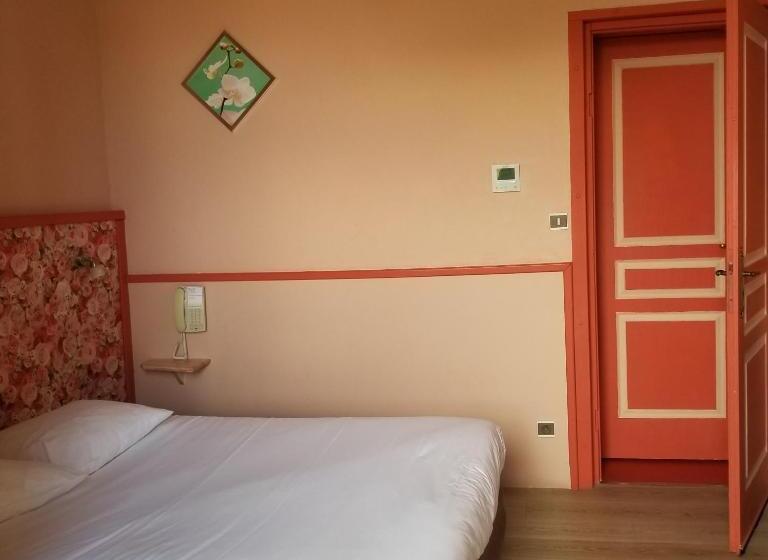 이코노미 룸, L Hôtel Du Terreau Logis De France