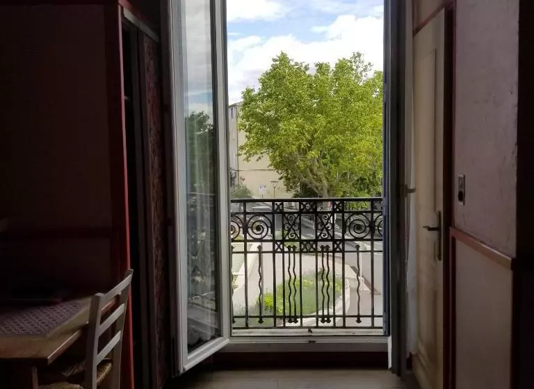 エコノミールーム, L Hôtel Du Terreau Logis De France