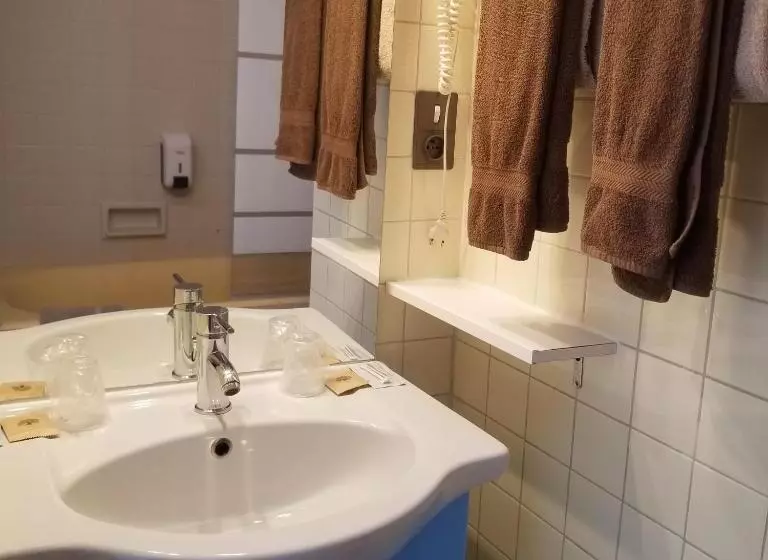 スタンダードルーム, L Hôtel Du Terreau Logis De France