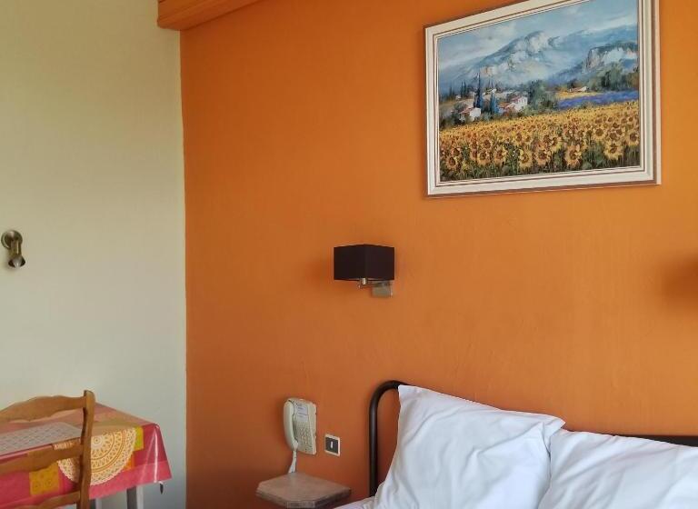 Номер Стандарт, L Hôtel Du Terreau Logis De France