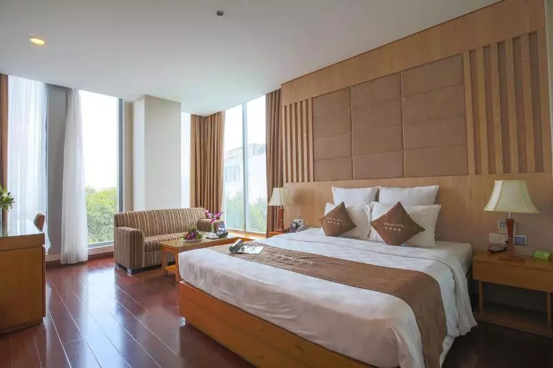 اتاق لوکس, Eden Star Saigon