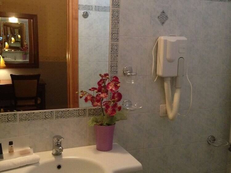 Номер Стандарт Индивидуальный, Filippeschi