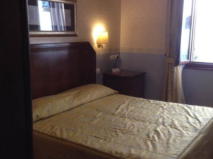 Номер Стандарт Индивидуальный, Filippeschi