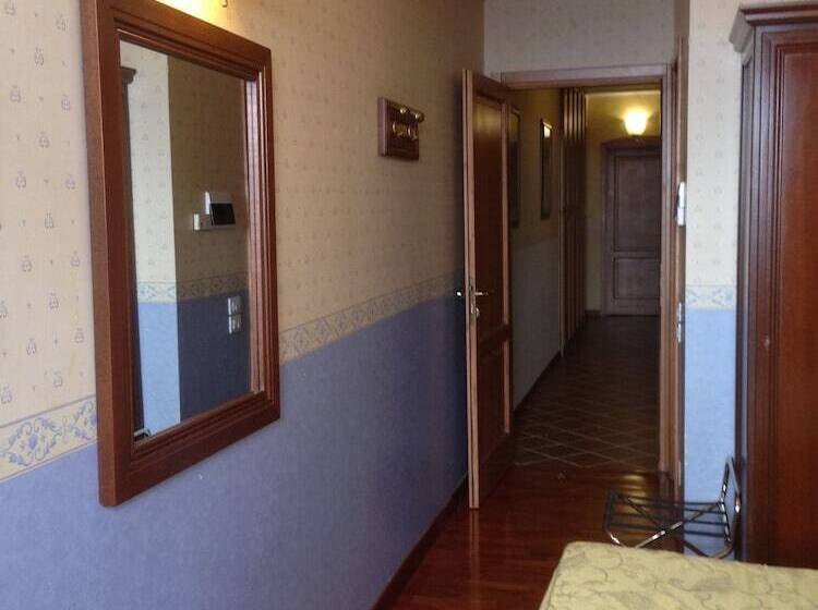 Номер Стандарт Индивидуальный, Filippeschi