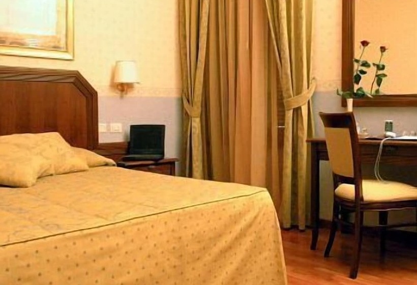 Номер Стандарт Трехместный, Filippeschi