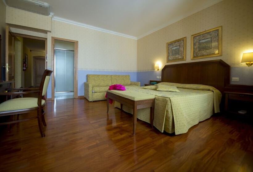 Номер Стандарт Трехместный, Filippeschi