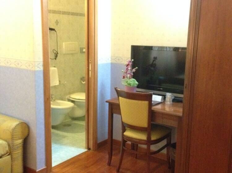 Номер Economy, Filippeschi