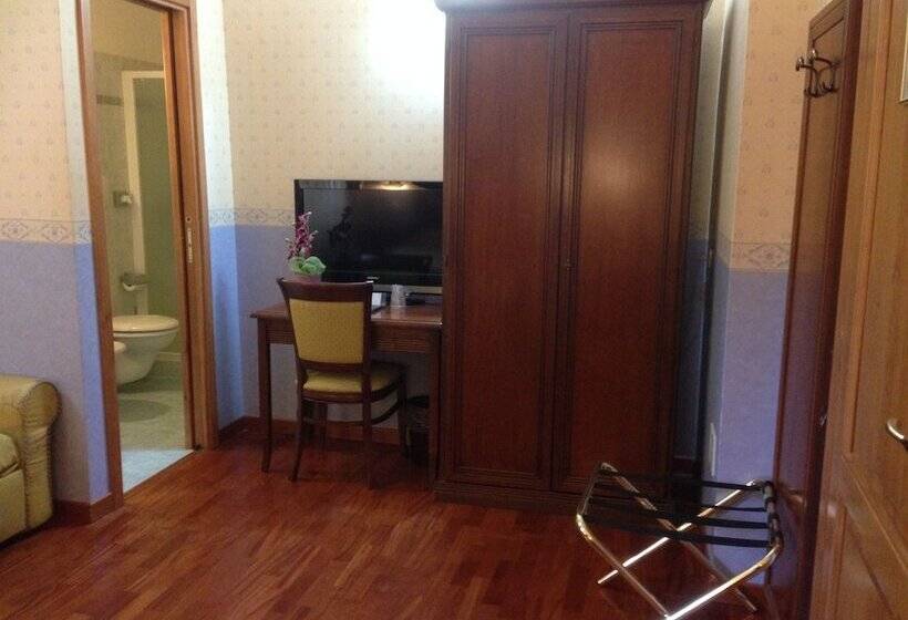 Номер Economy, Filippeschi