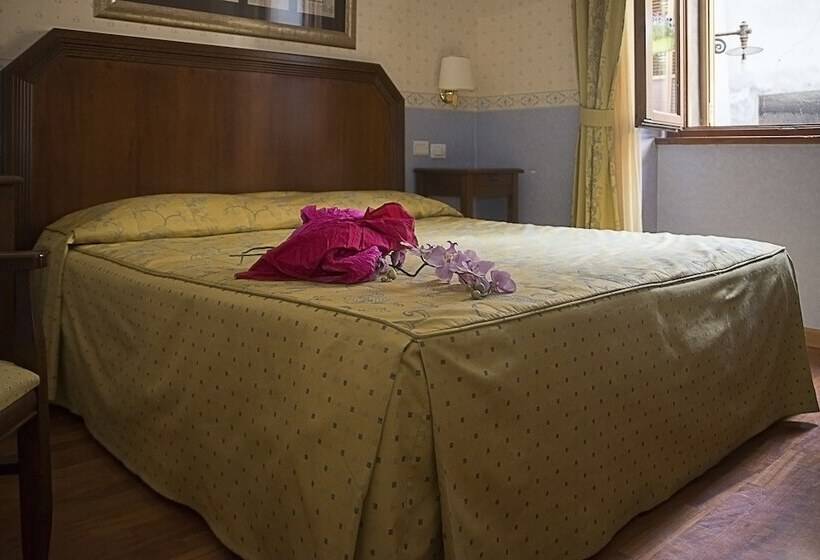 Номер Economy, Filippeschi