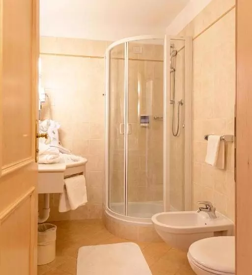 اتاق کلاسیک, Goldenes Roessl Adults Only