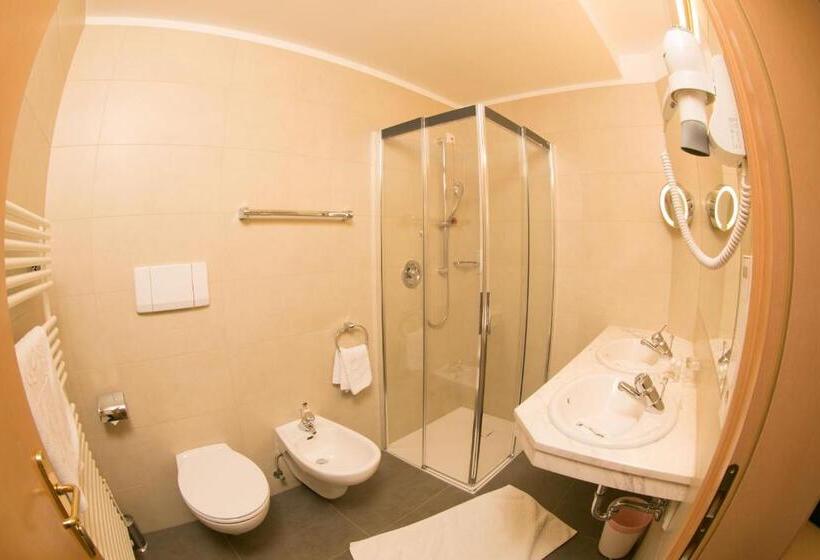 Номер Superior с Балконом, Goldenes Roessl Adults Only