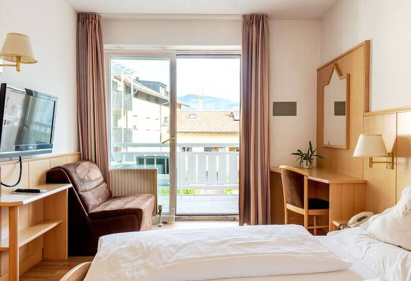 חדר סופריור עם מרפסת, Goldenes Roessl Adults Only