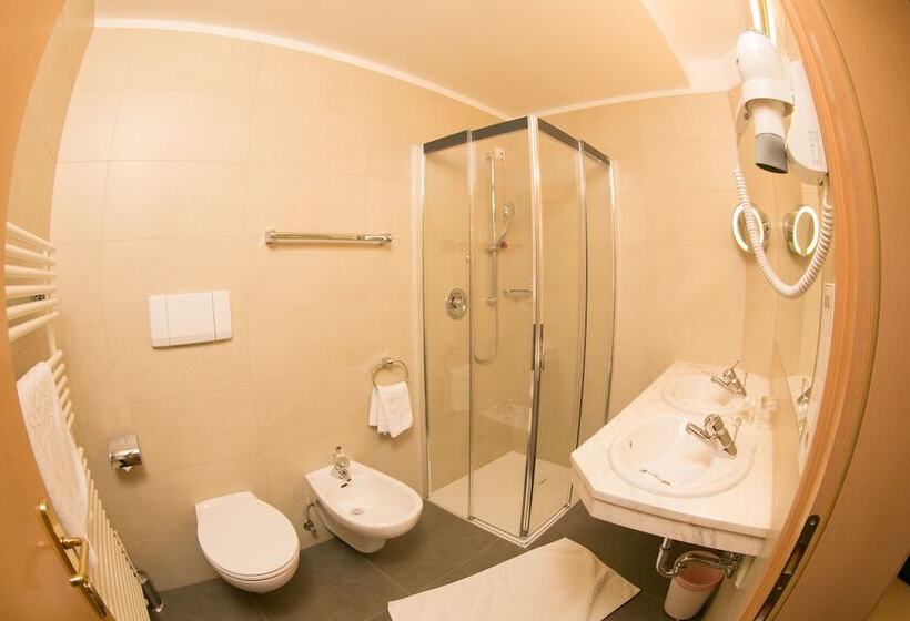 חדר סופריור עם מרפסת, Goldenes Roessl Adults Only