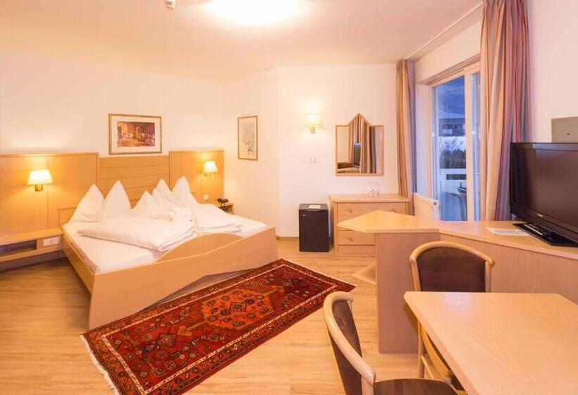 חדר סופריור עם מרפסת, Goldenes Roessl Adults Only