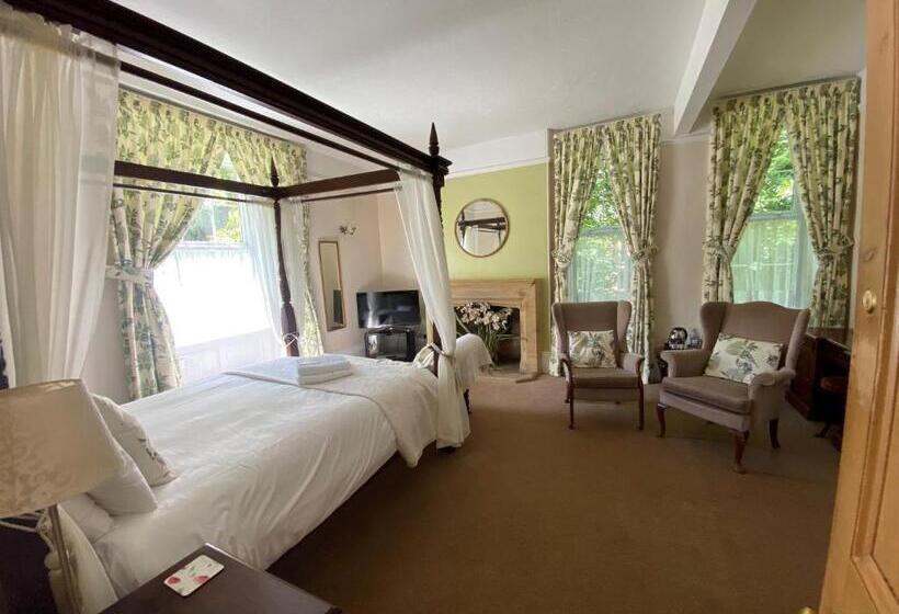 套房, Haselbury Mill