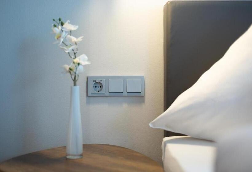 Номер Премиум, Herrnbrod & Ständecke