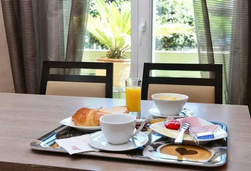 スタンダードルーム, Hôtel La Croix Blanche