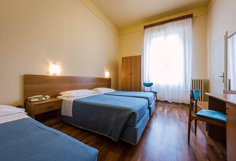 Quarto Triplo Estandar, Reale