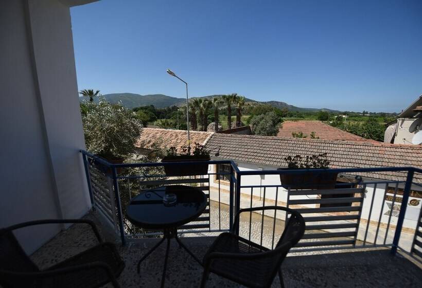 豪华房间, Rebetika Hotel & Bistro